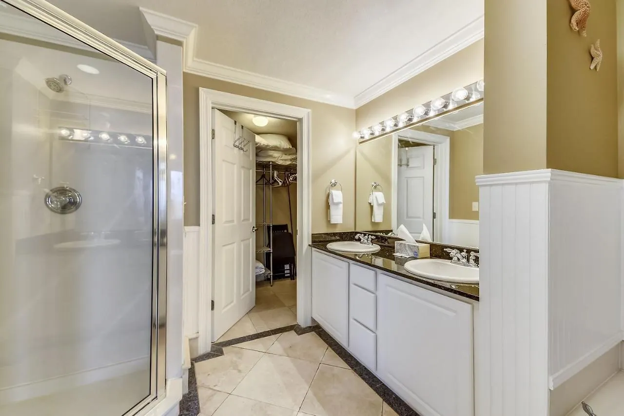 Calypso 1205 - Amazing Condo! Free Fun! Sleeps 4, Free Beach Chairs Condo Panama City Beach