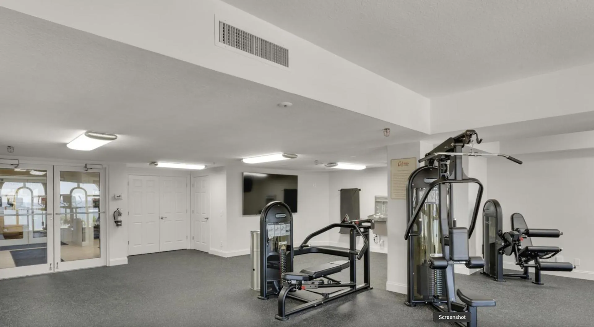 Calypso 1205 - Amazing Condo! Free Fun! Sleeps 4, Free Beach Chairs Condo Panama City Beach Apartment