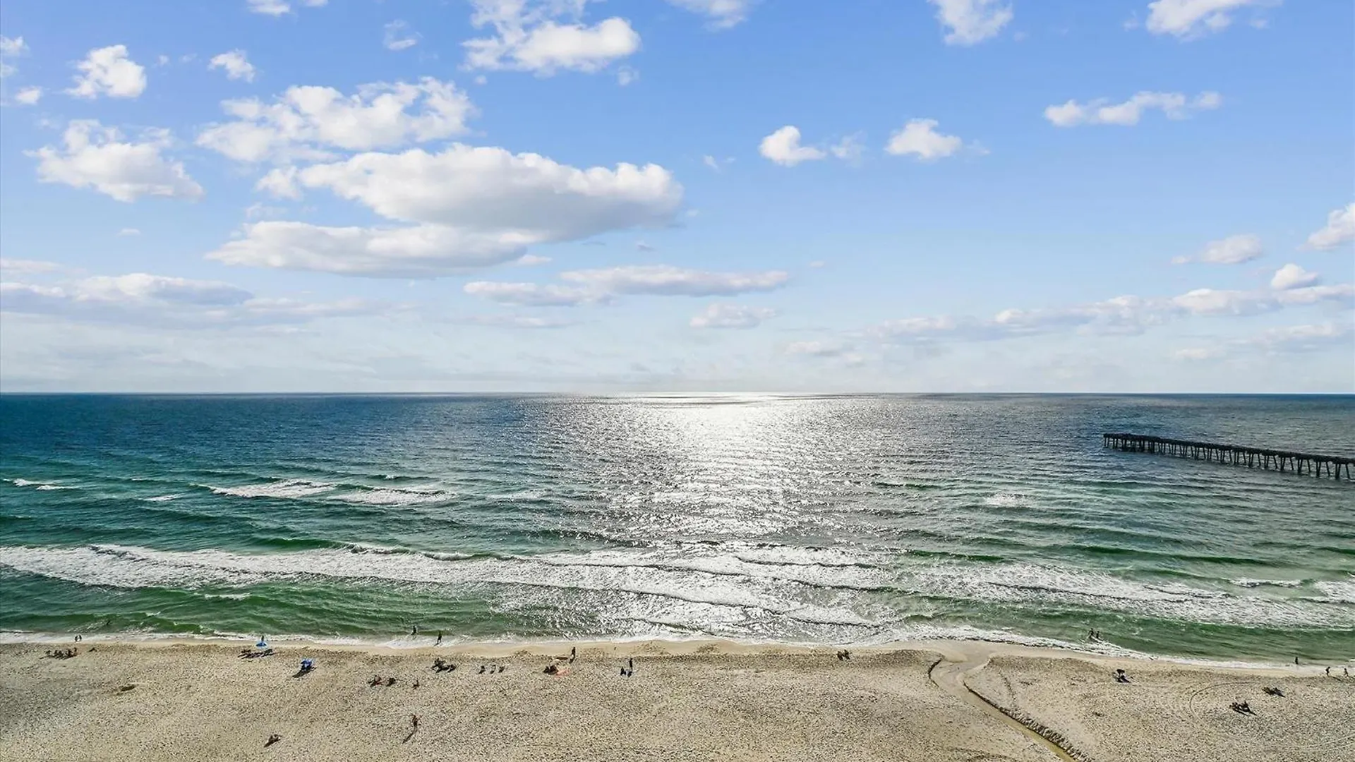 Calypso 1205 - Amazing Condo! Free Fun! Sleeps 4, Free Beach Chairs Condo Panama City Beach Apartment