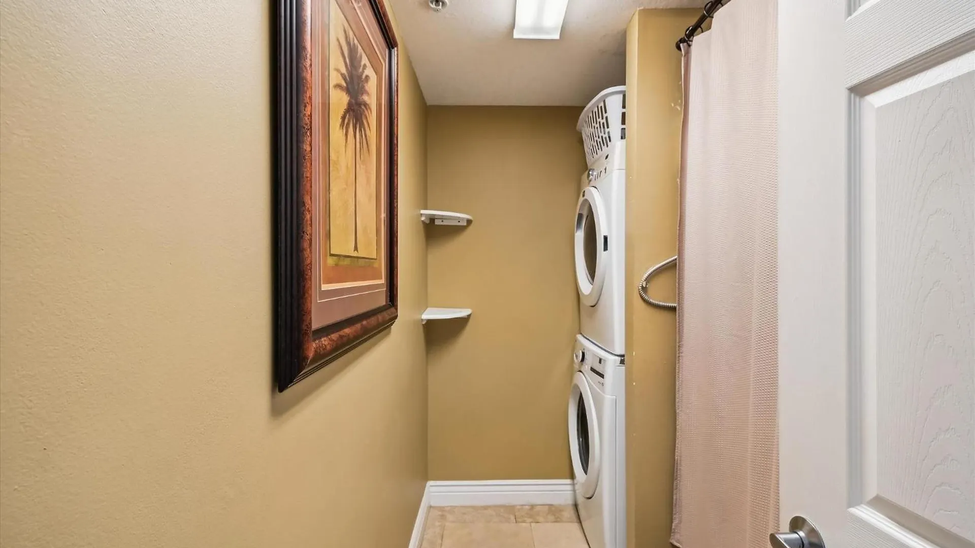 Calypso 1205 - Amazing Condo! Free Fun! Sleeps 4, Free Beach Chairs Condo Panama City Beach United States